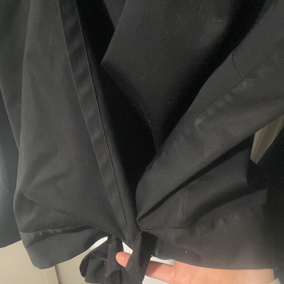 Banana Republic black elegant blouse tie on waist. - Picture 12 of 14